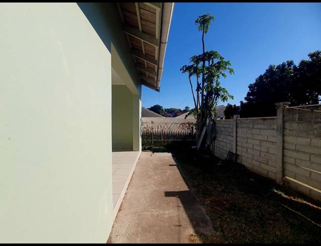 2 BEDROOM TOWNHOUSE FOR SALE IN UVONGO